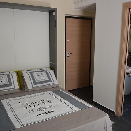 كروتوني B&B Le More المظهر الخارجي الصورة