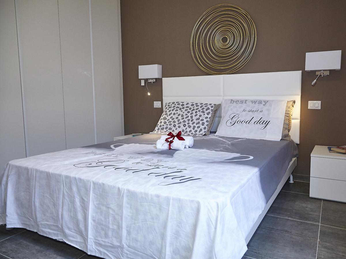 كروتوني B&B Le More المظهر الخارجي الصورة