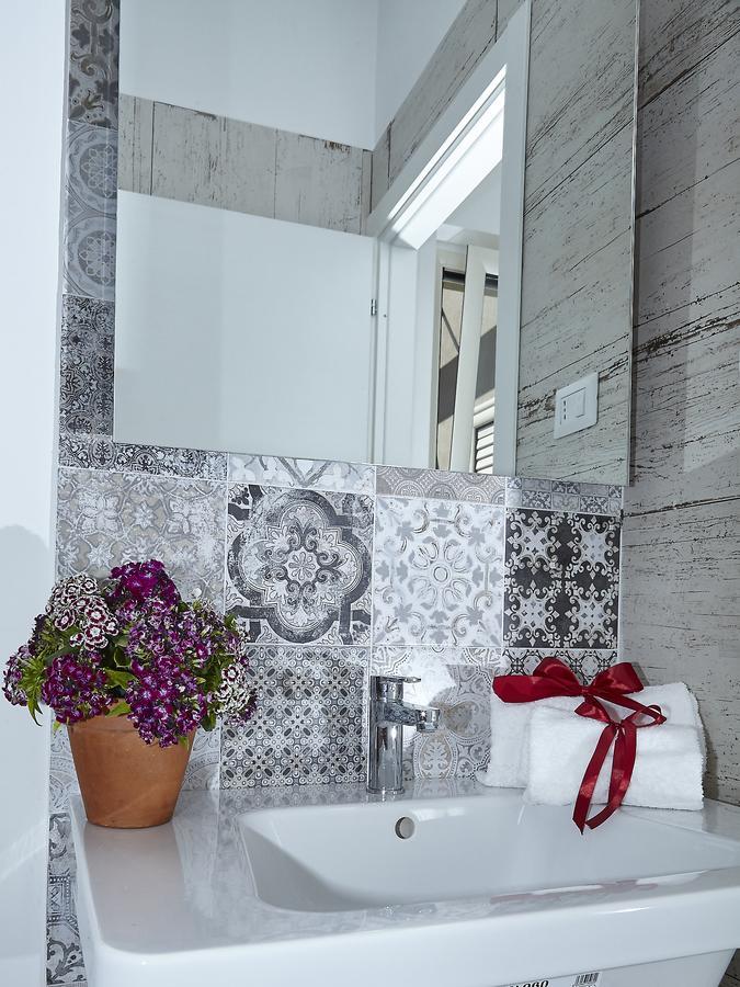 كروتوني B&B Le More المظهر الخارجي الصورة