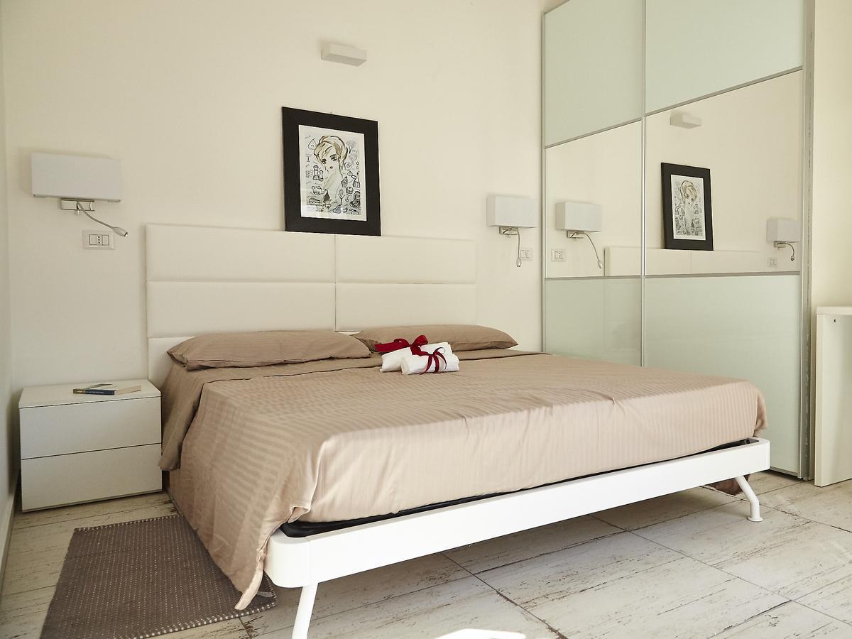 كروتوني B&B Le More المظهر الخارجي الصورة
